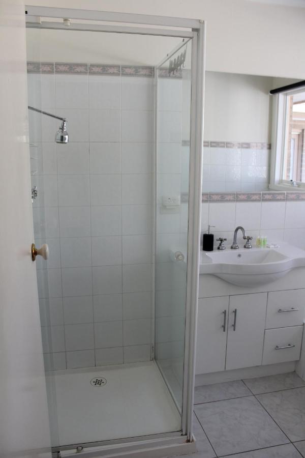 Australian Home Away @ Doncaster Grange Park Melbourne Bagian luar foto