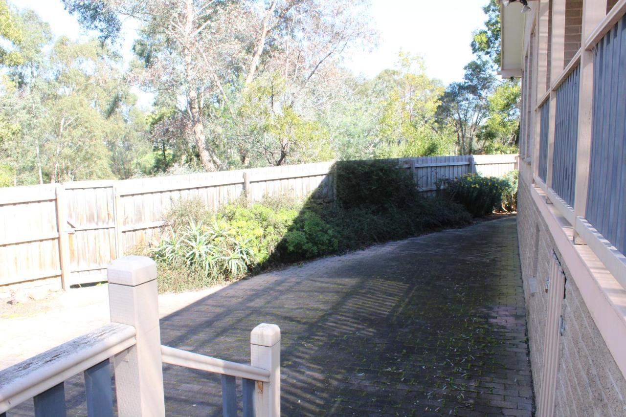 Australian Home Away @ Doncaster Grange Park Melbourne Bagian luar foto